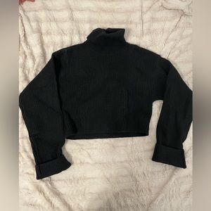 Black Cropped Turtle Neck Knit Sweater Size Medium